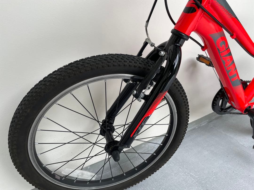 GIANT 子供用自転車 20インチ 赤