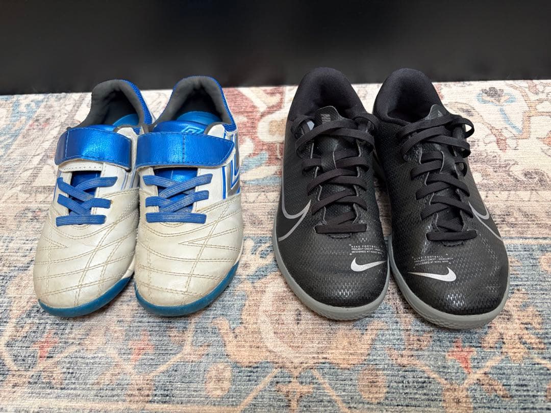 キッズ サッカーシューズ4足セット adidas Nike等