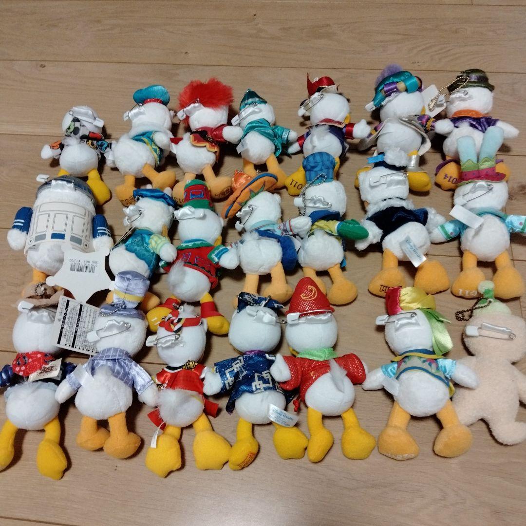 ドナルドダック ぬいぐるみバッジ 21体 大量 まとめ売り ディズニーリゾート