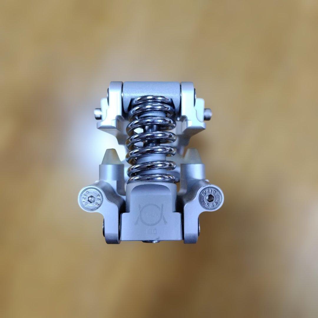 Air Seat サスペンション 100 サドルサスペンション