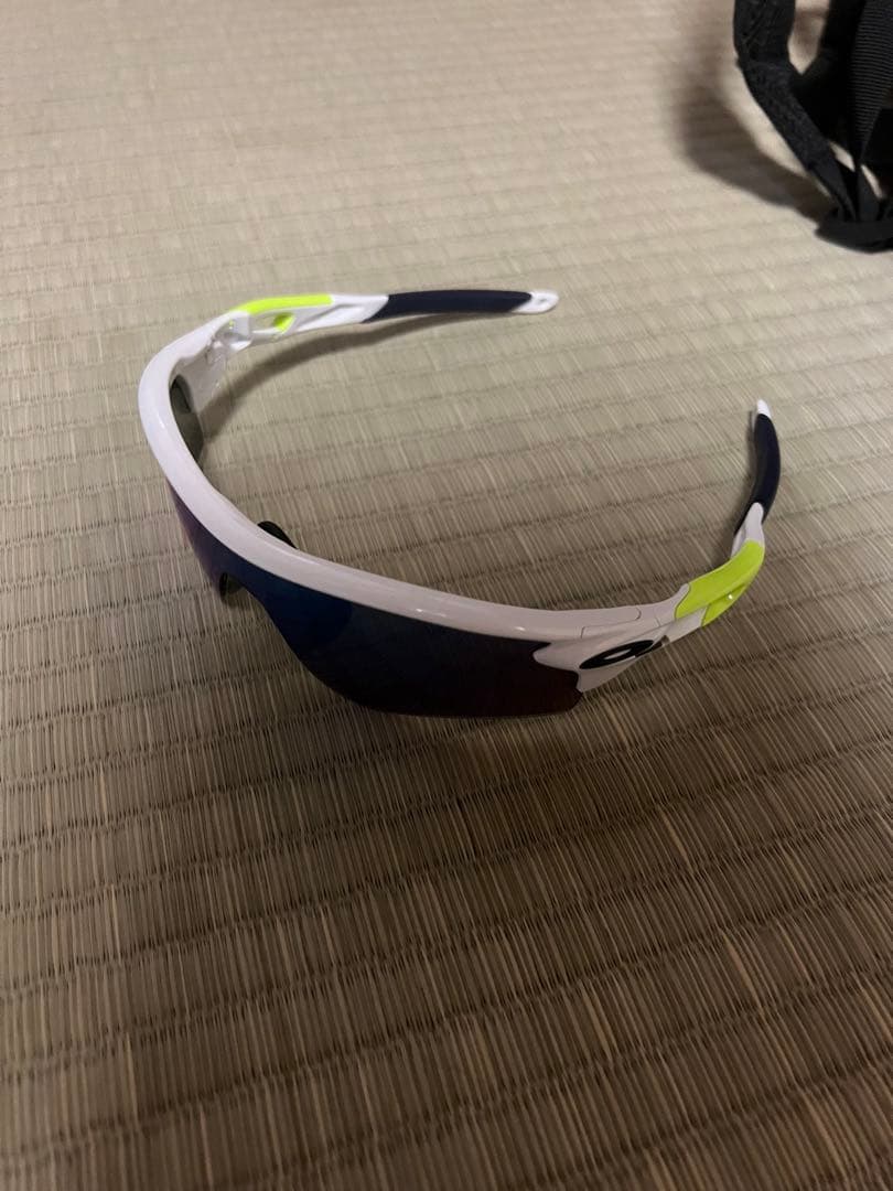 Oakley スポーツサングラス ケース付き