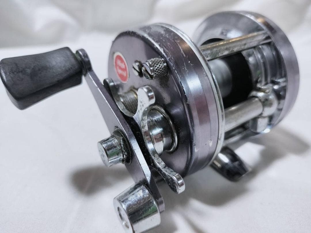 トニーアブガルシア　アンバサダー5500C 　ビンテージ　リール aグレー