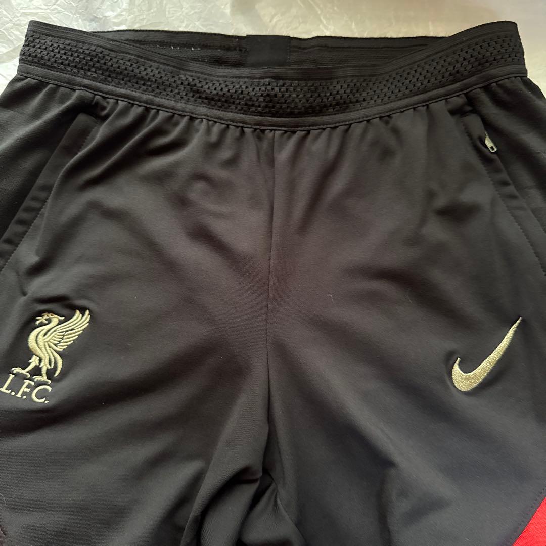 リバプール F.C トレーニングセットアップ