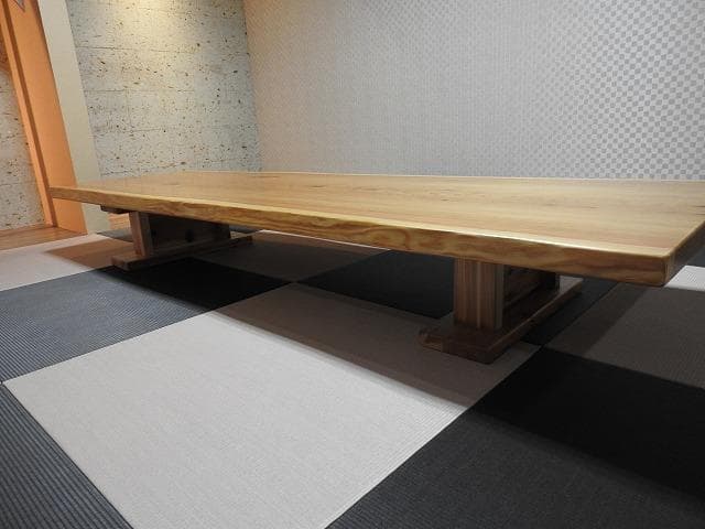 №7秋田杉一枚板☆座卓☆巾広貴重品！新入荷。