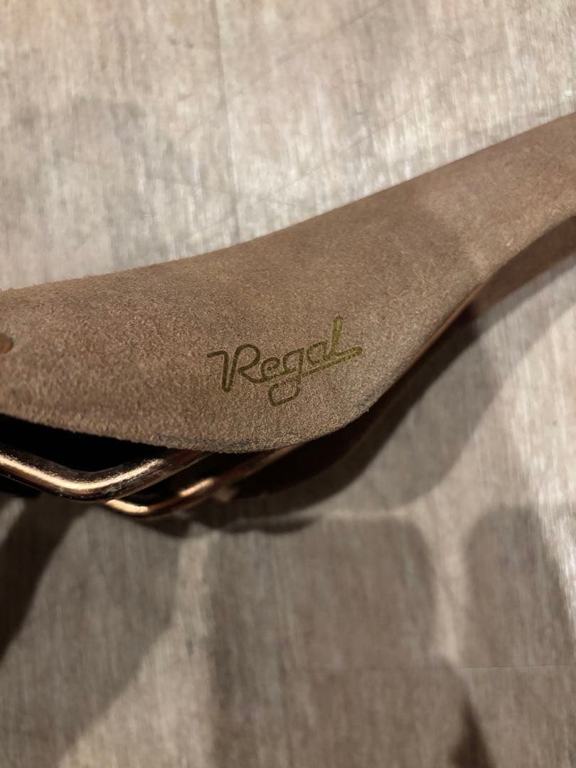 Regal ブラウンレザーサドル