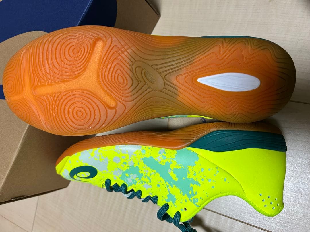 ASICS TOQUE サッカー　フットサルシューズ 27.5cm イエロー