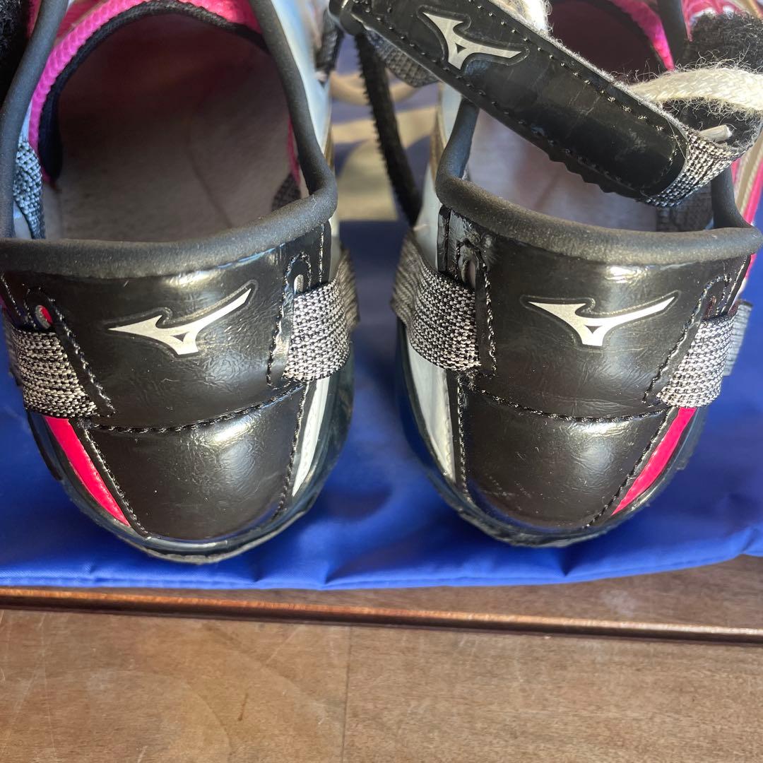 Mizuno 短距離　スパイクシューズ ホワイト/ピンク 収納袋付き