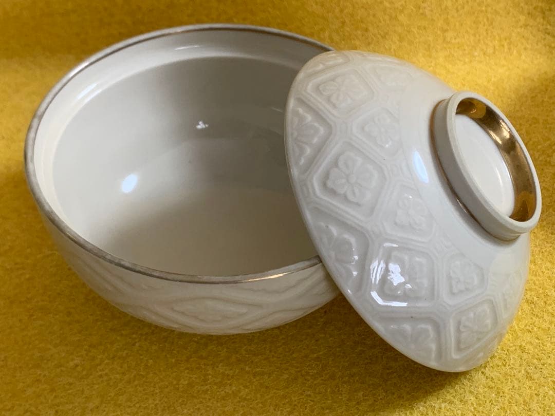 美濃焼　金縁高麗花菱彫　蓋付き小煮物碗 蓋物　２客　ヴィンテージ品