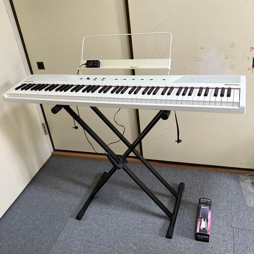 Alesis 88鍵キーボードM-AudioSP-2ペダルとスタンド同梱します