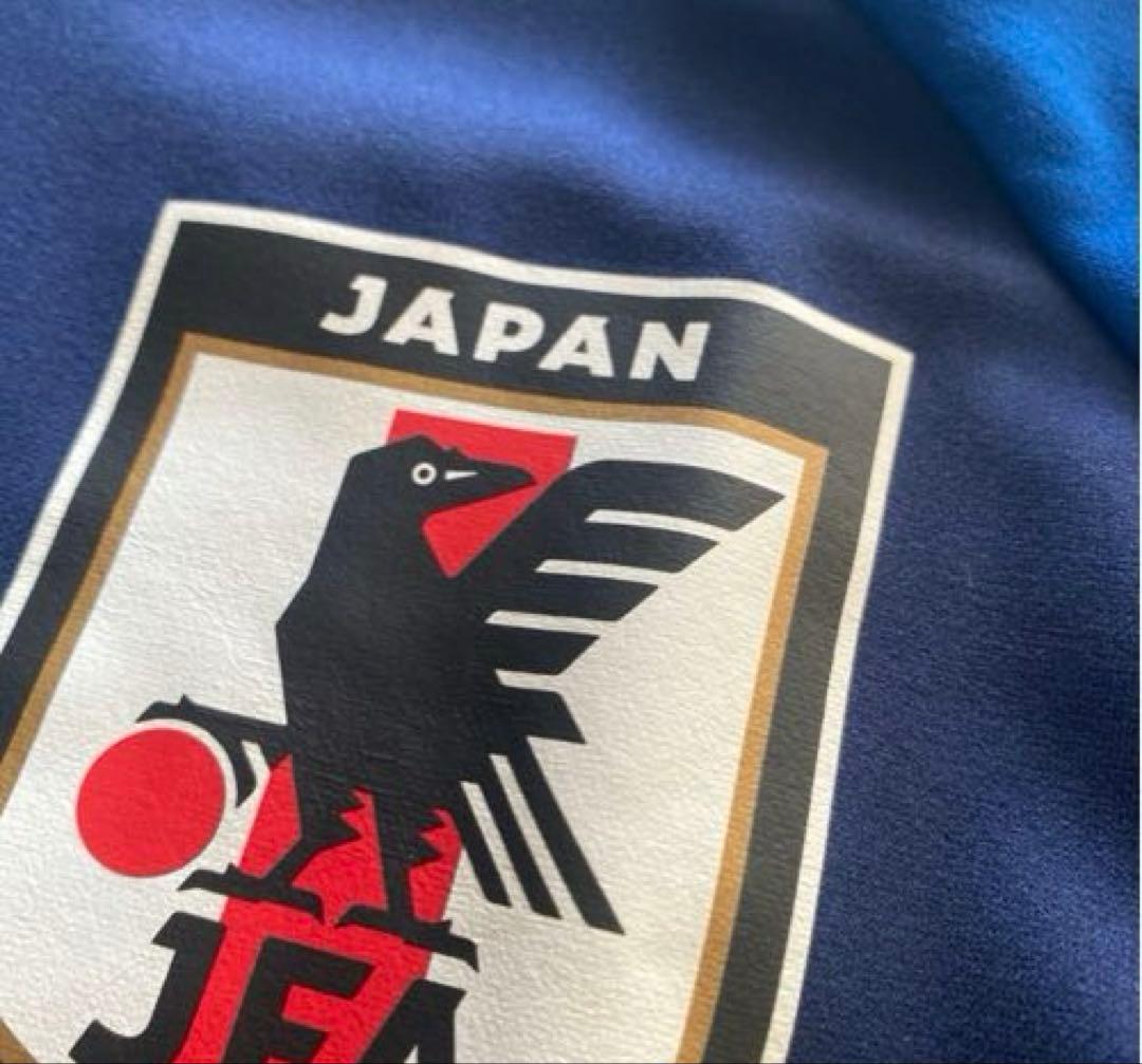 残りわずか！L サッカー日本代表　トレーニングトップ　TIRO23