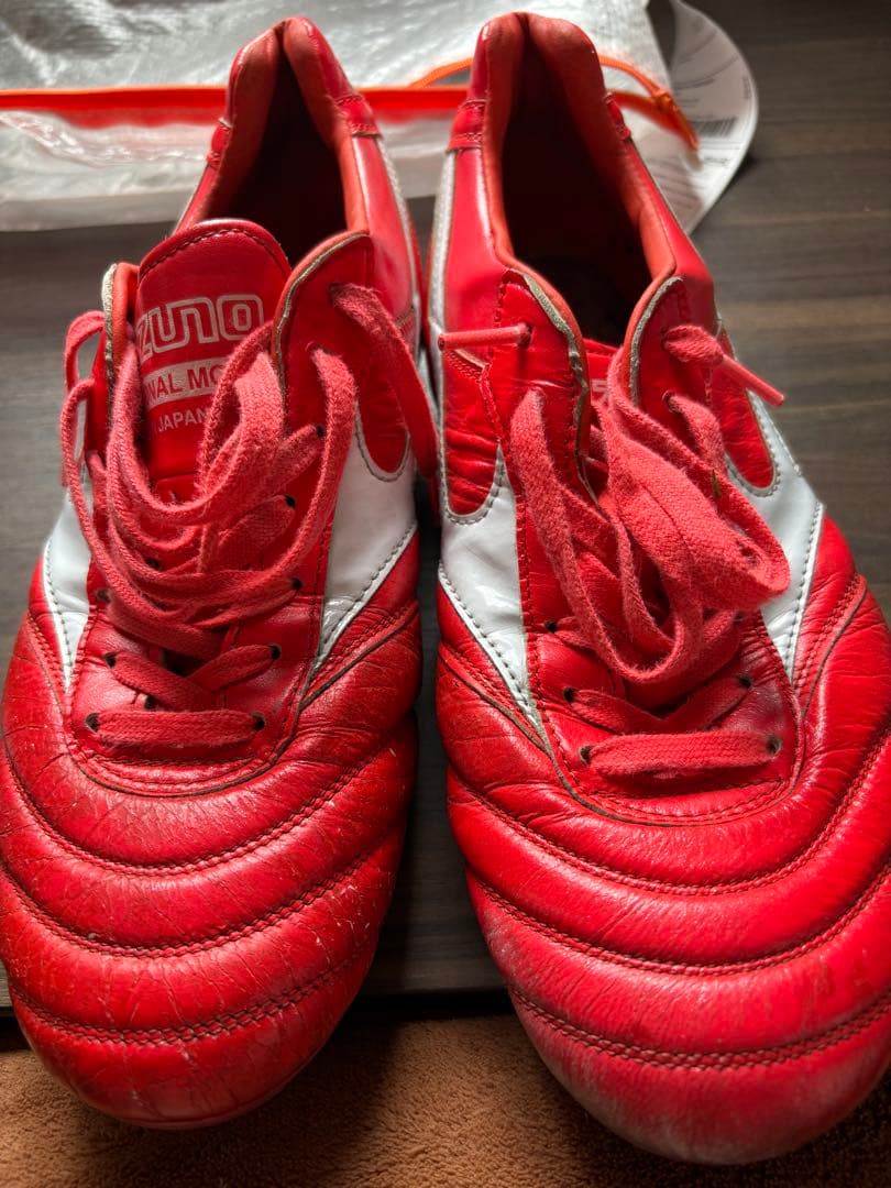 Mizuno モレリア レッド スパイクシューズ