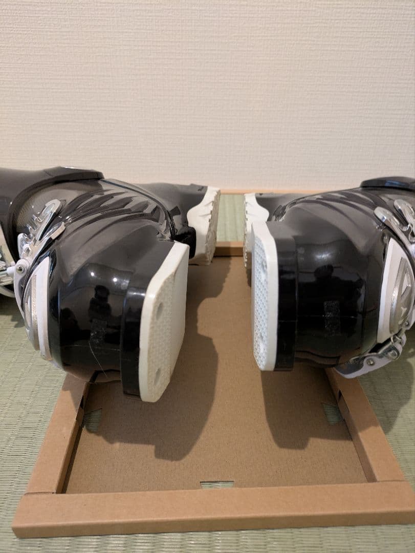 【美品】Atomic スキーブーツ 女性用 ブラック23.0