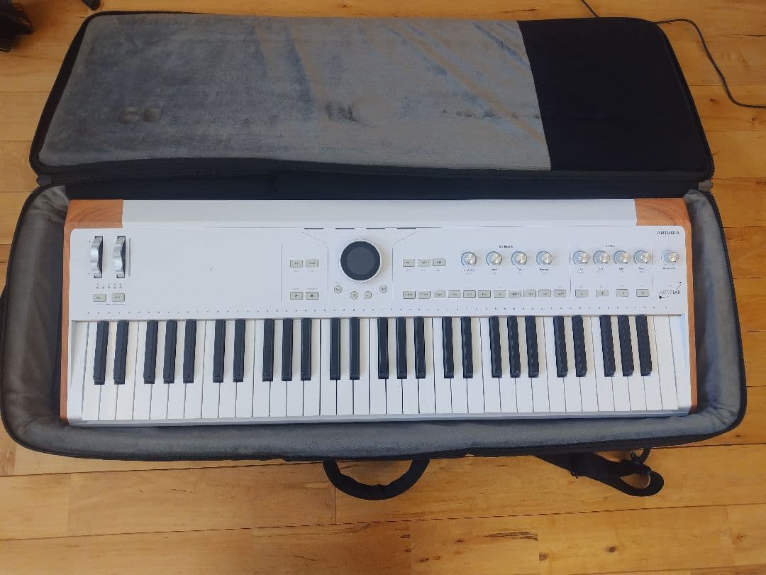 Arturia Astrolab61、ケースMono M80付き