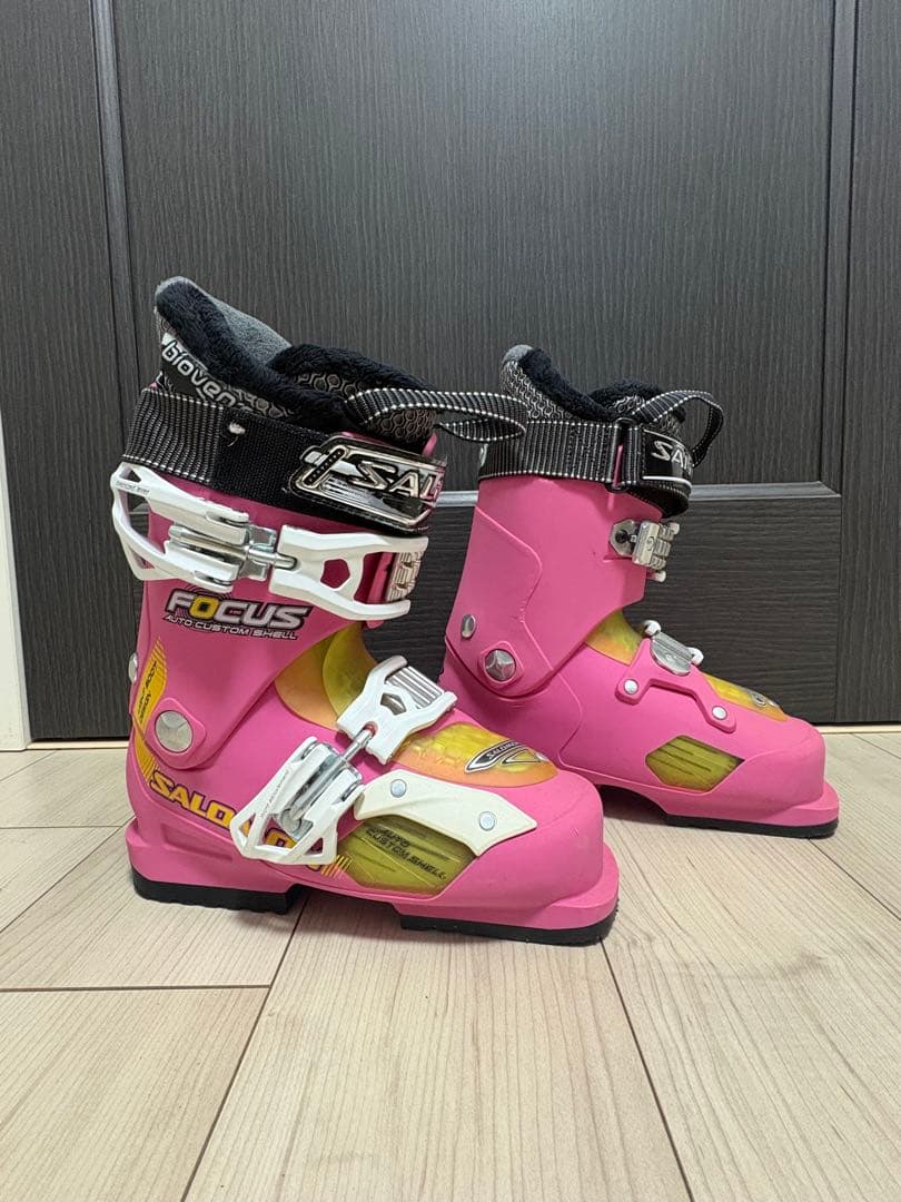SALOMON サロモン Focus 女性用スキー靴 ピンク
