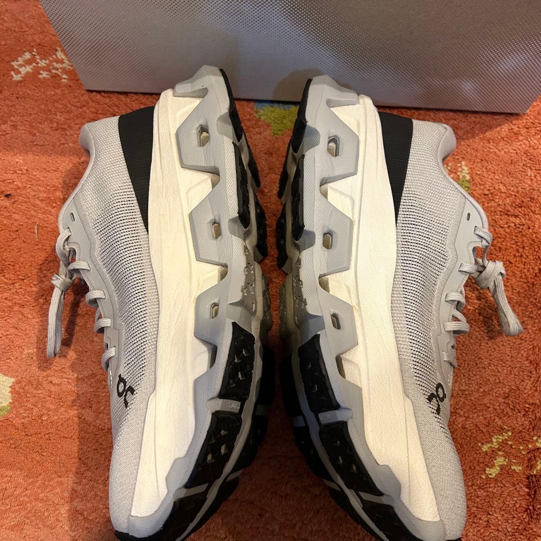 美品 On Cloudmonster3 Hyper サイズ26.5㎝