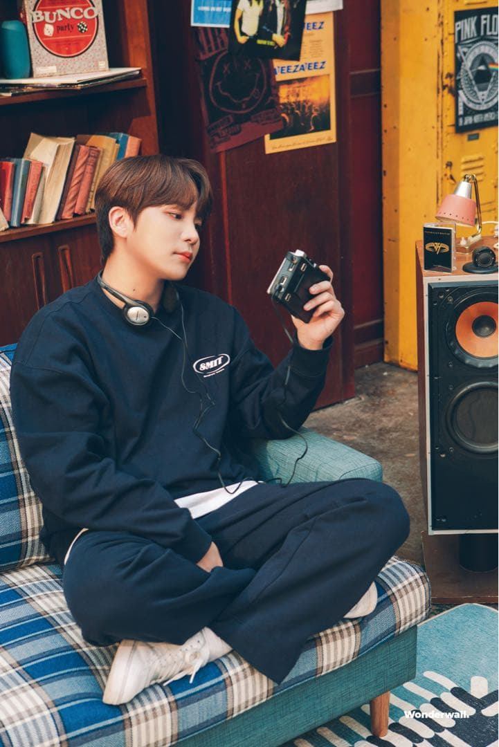 【新品未開封】ATEEZ × Wonderwall スウェット ネイビー