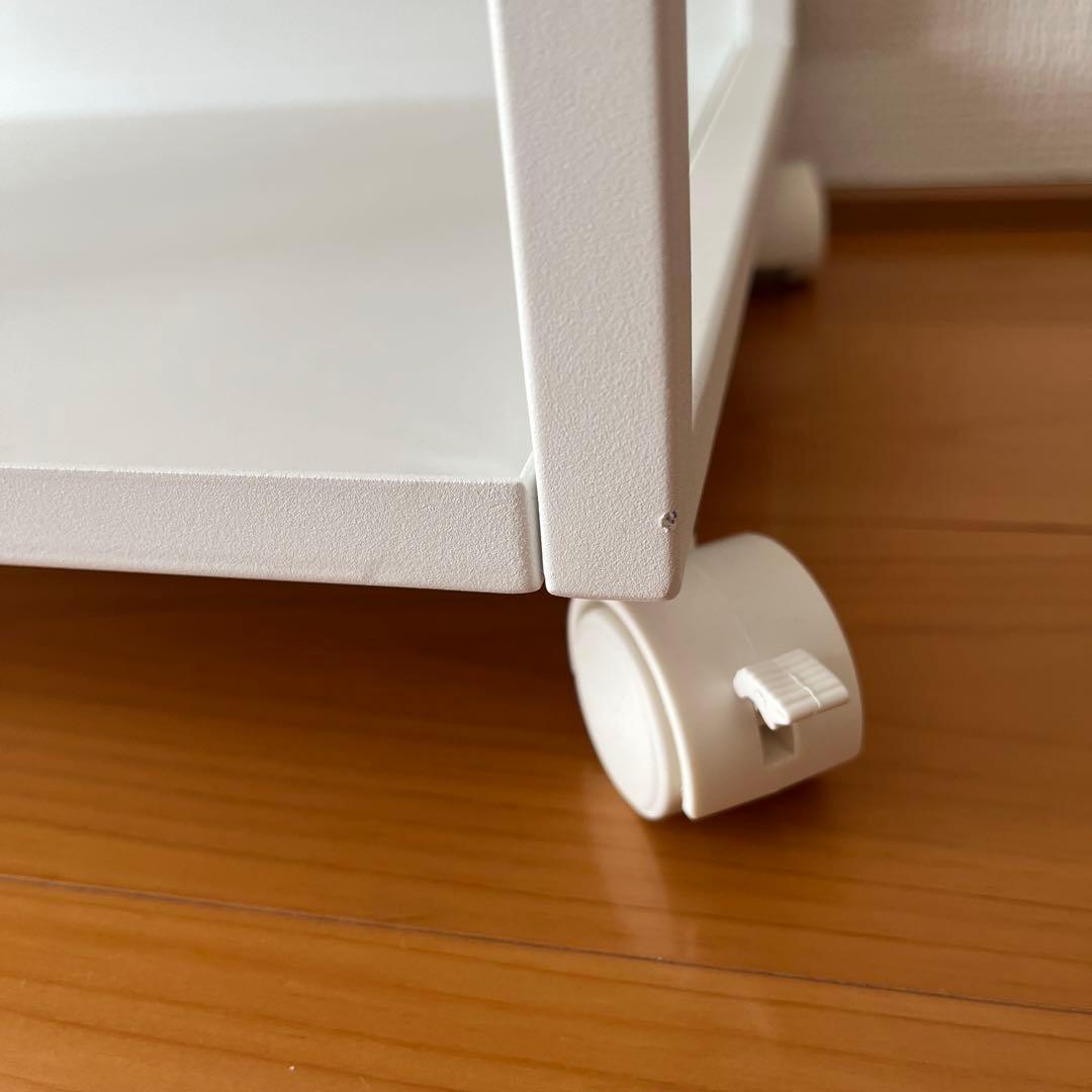 今週末までの出品。tower 目隠しワゴン
