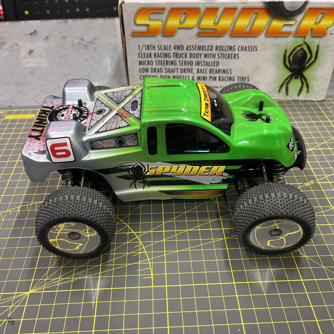 Itsy Bitsy Pro 1/18 京商　ラジコン　スパイダー　トリニティ