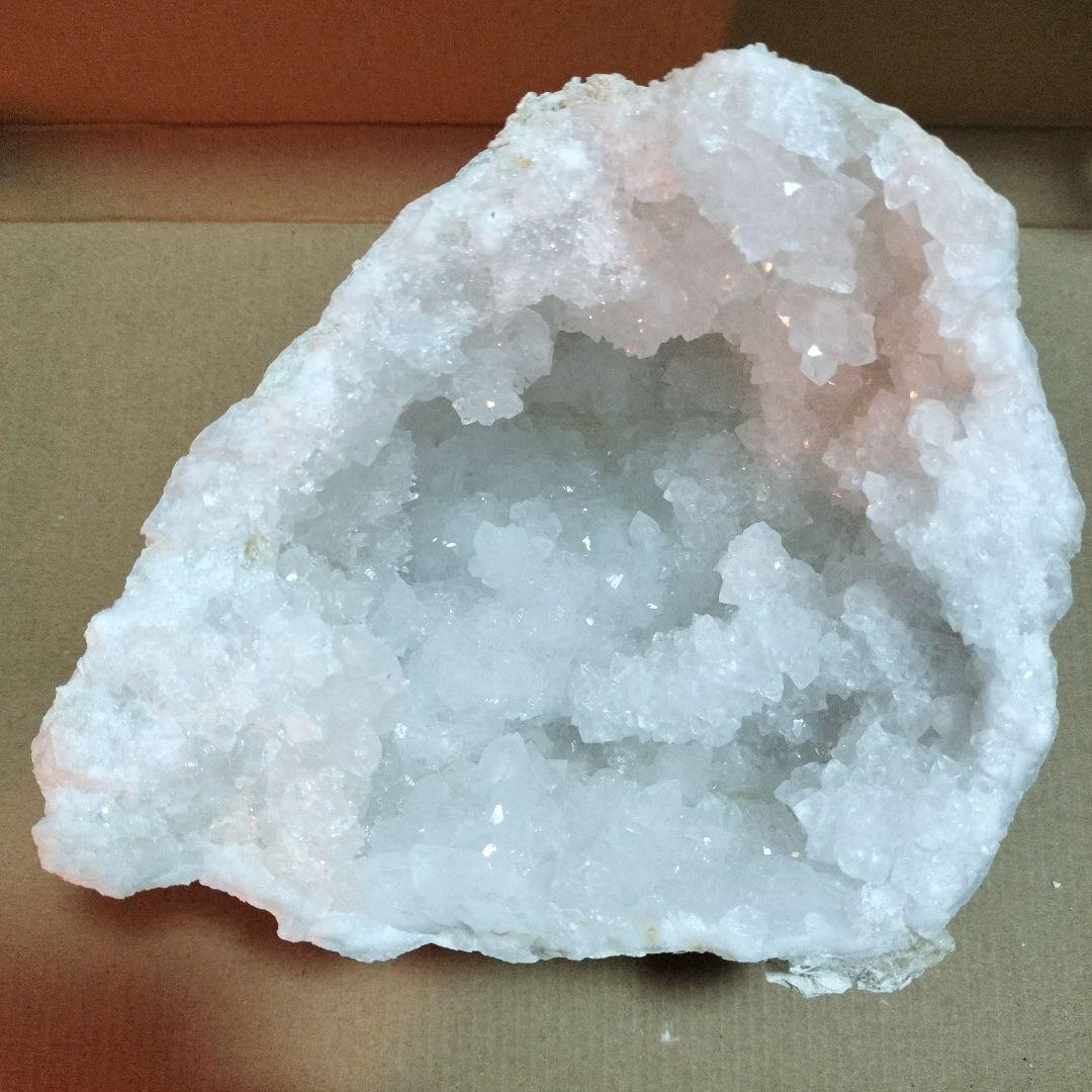 ジオード　水晶洞　モロッコ産　対 水晶ドーム