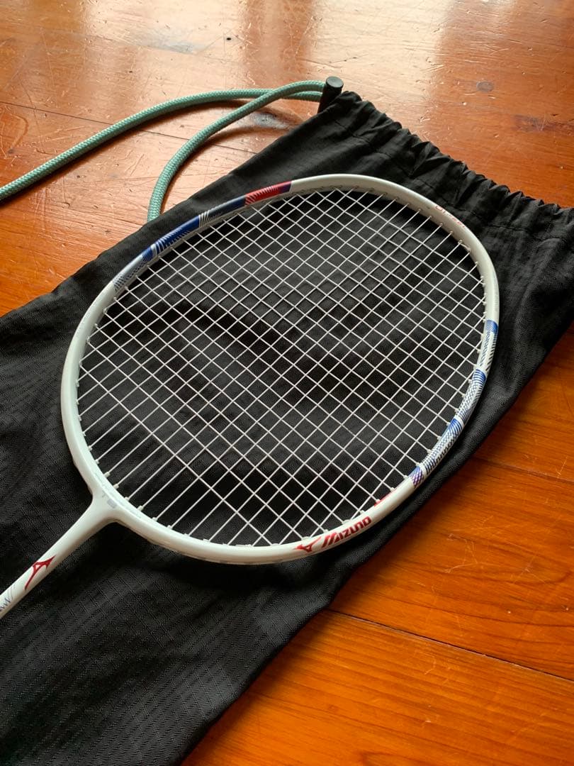 Mizuno アルティウス01 フィール(バドミントンラケット）