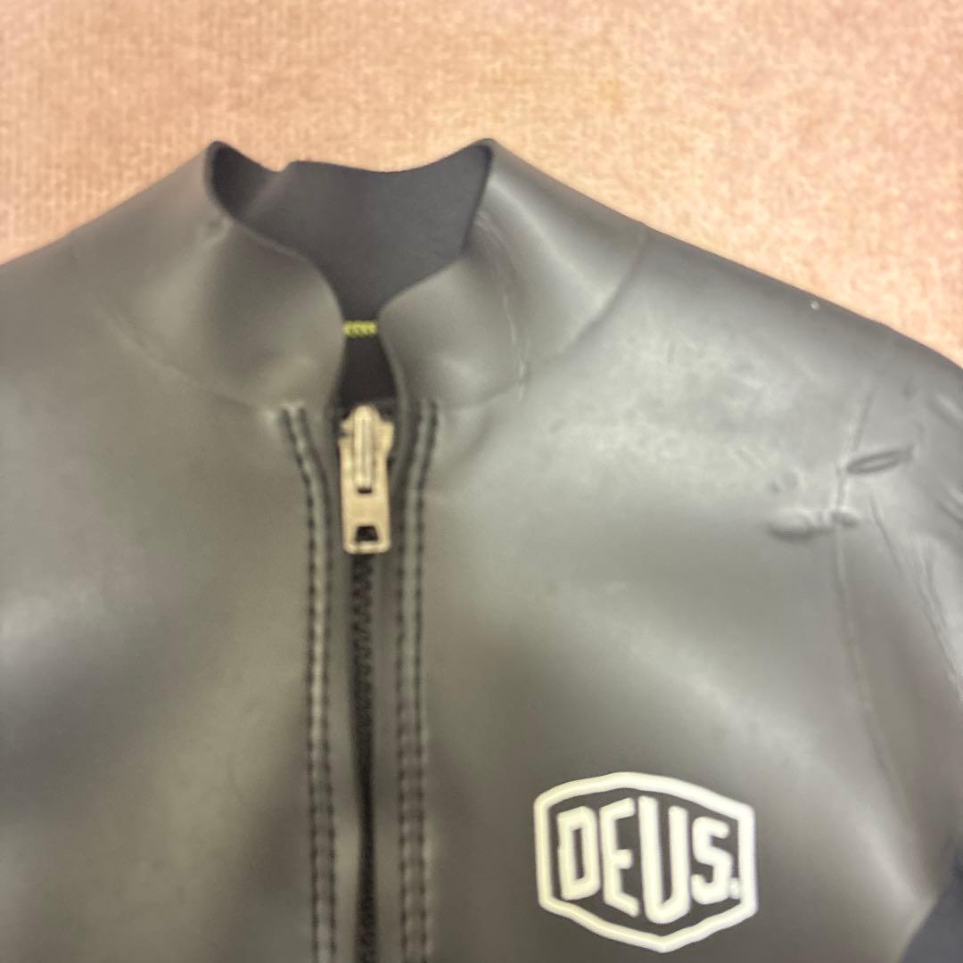 DEUS ブラック タッパー フロントジッパー　ML サイズ