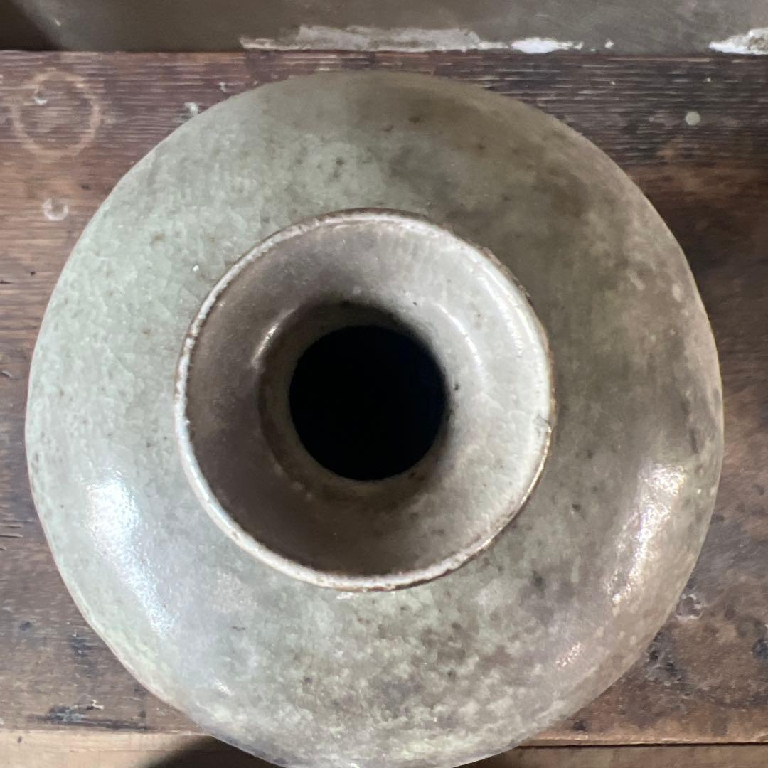 実家整理　古い壺