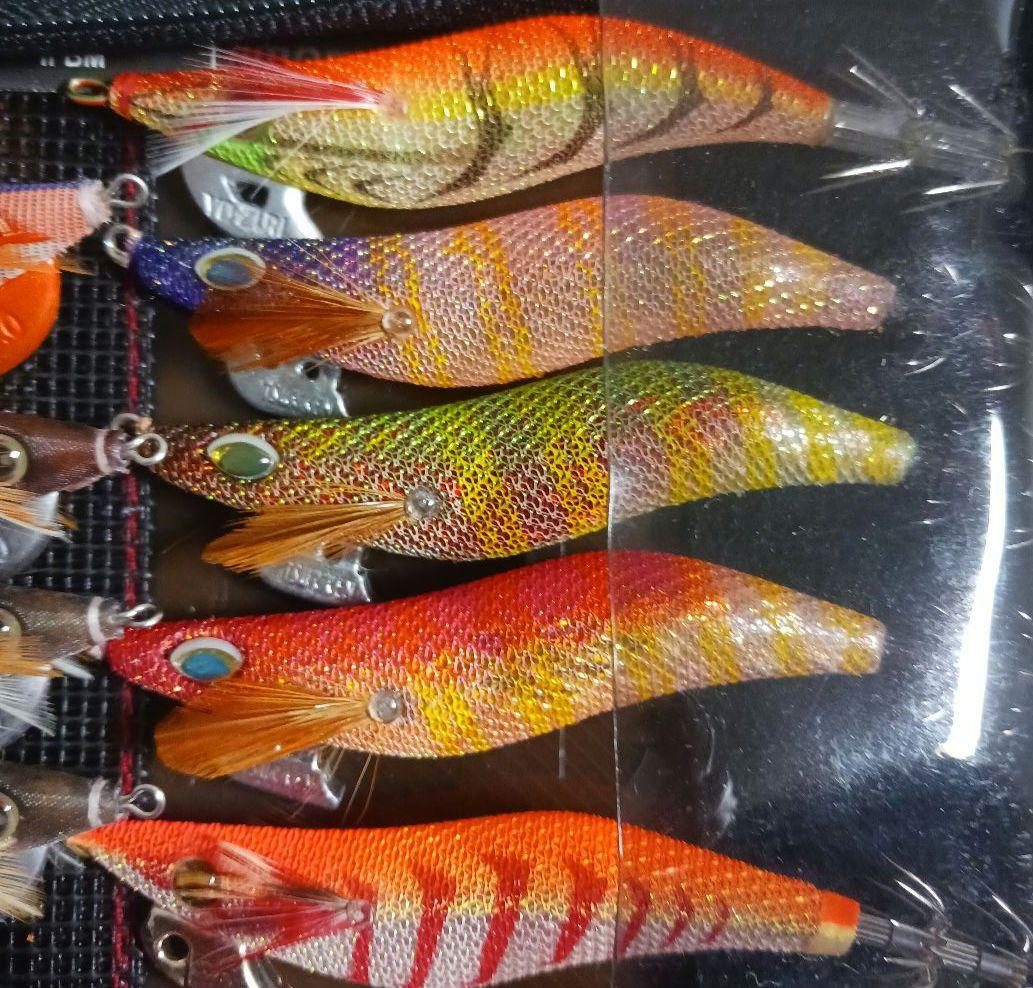 未使用エギ23個 ヨーヅリ2.5号9個 他8個　ヨーヅリ2.0号6個