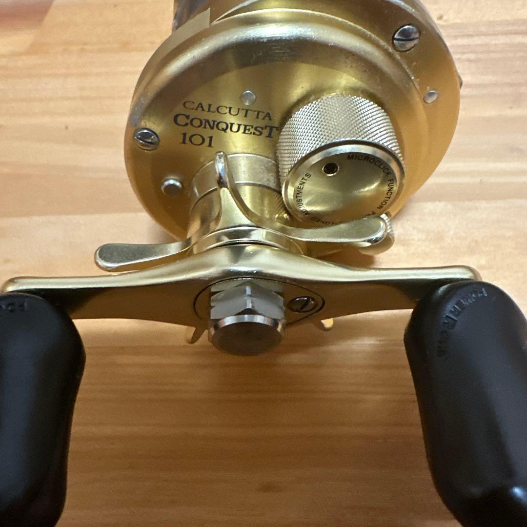 SHIMANO CALCUTTA CONQUEST 101 ゴールド