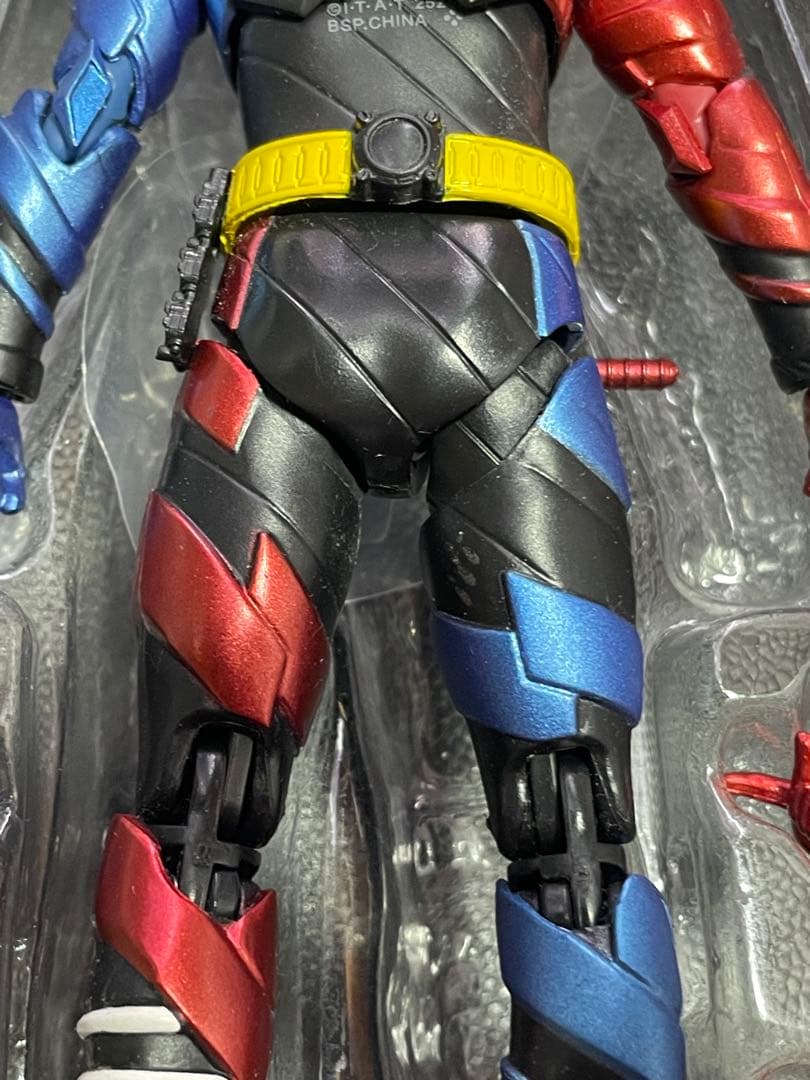 仮面ライダービルド s.h.figuarts マシンビルダー