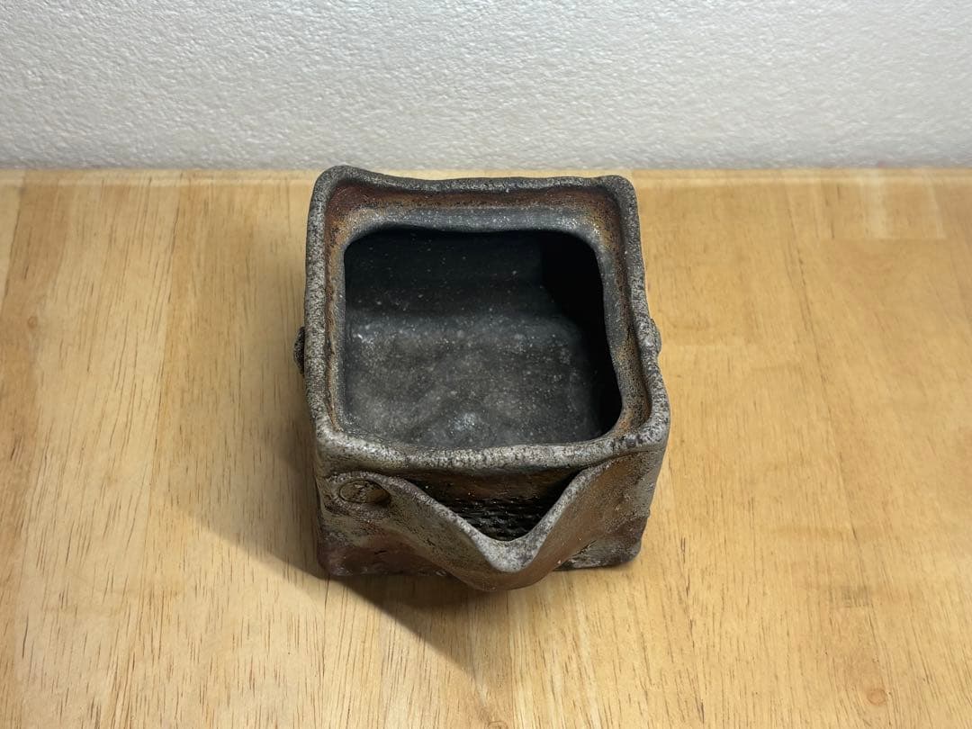 125. 備前焼 宝瓶 登り窯 梅 4角 手びねり 急須