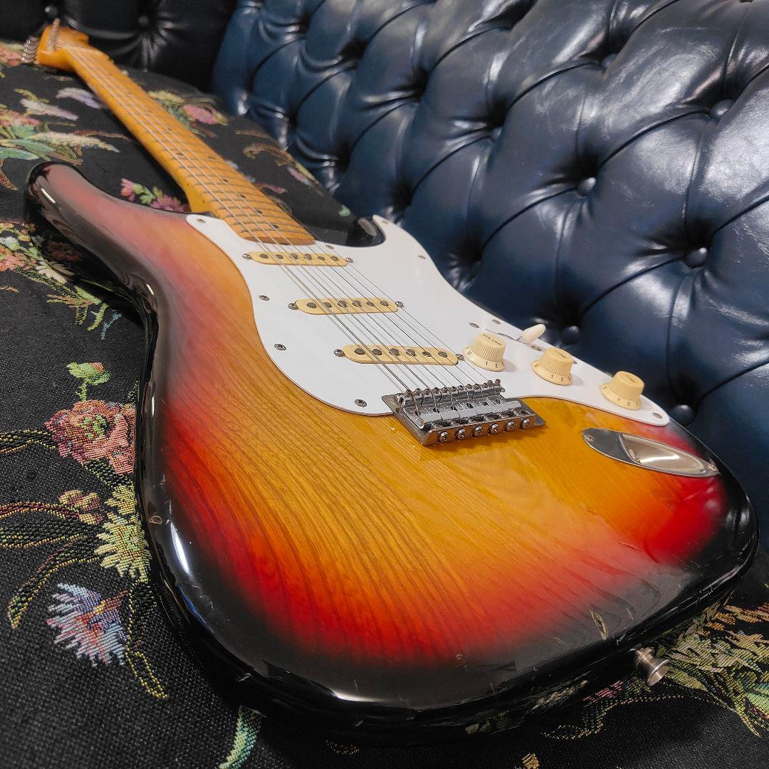 FERNANDES 石ロゴ ストラトキャスター FST-60