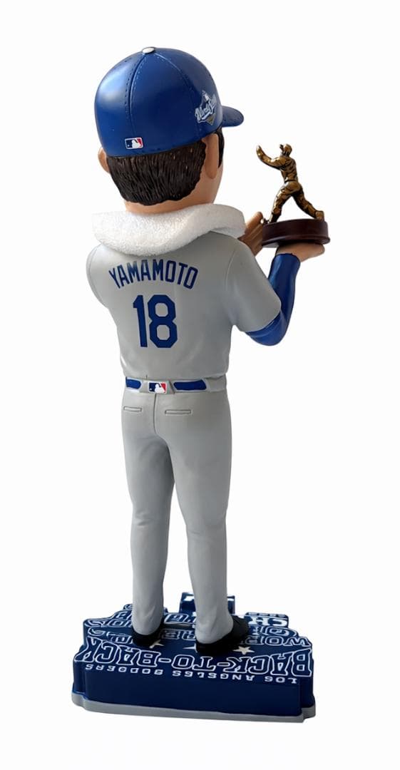 【2025体限定】山本由伸ボブルヘッド ドジャース2連覇＆MVP記念トロフィー付