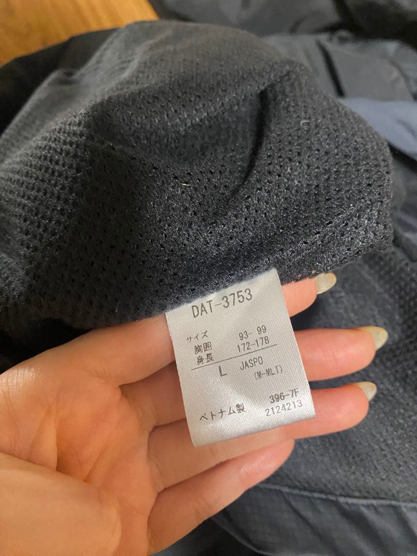 デサント　ウィンドブレーカーＬ、Ｍ