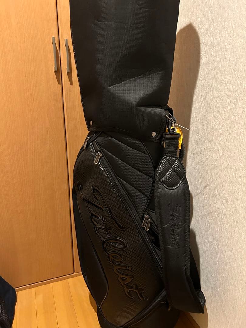 Titleist ブラック キャディバッグ　ほぼ新品　極美品