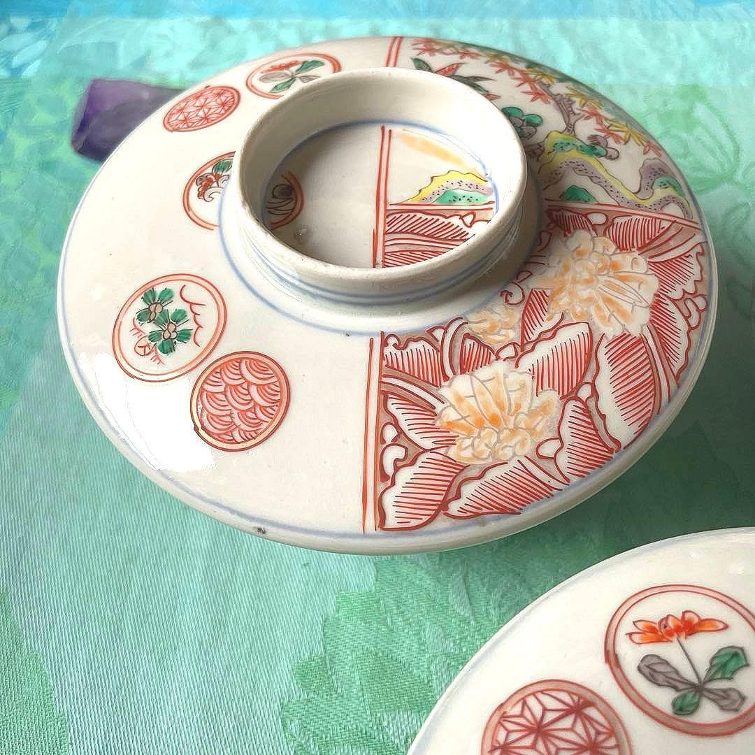伊万里焼　色絵　金彩　染付　吉祥文様　蓋付き茶碗　3客