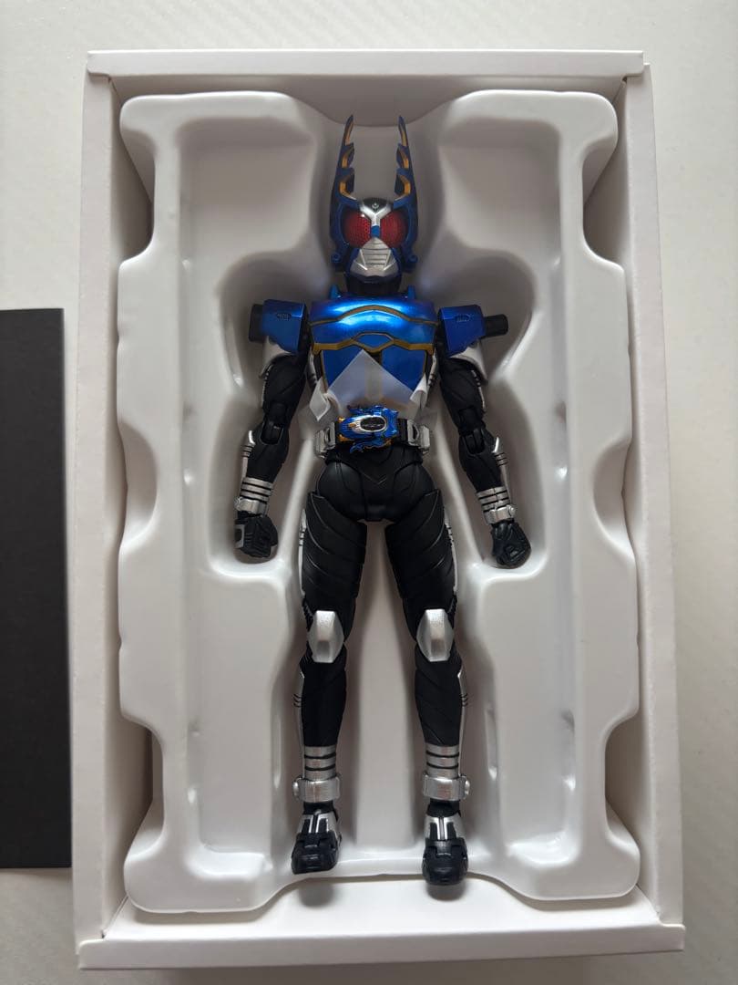 真骨彫製法　フィギュアーツ　仮面ライダーガタック