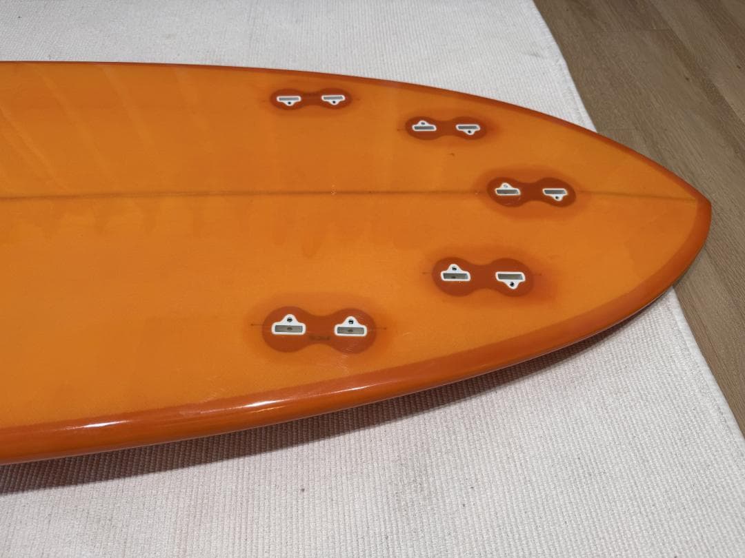 TIM BOWLER SHAPES AND HULLS 6'4\" 専用フィン付属