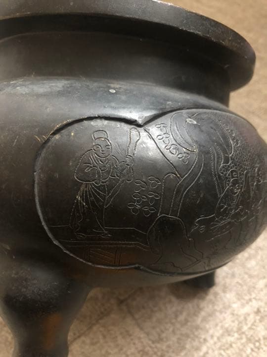 巨大な古銅製香炉  人物彫刻 3.7kg