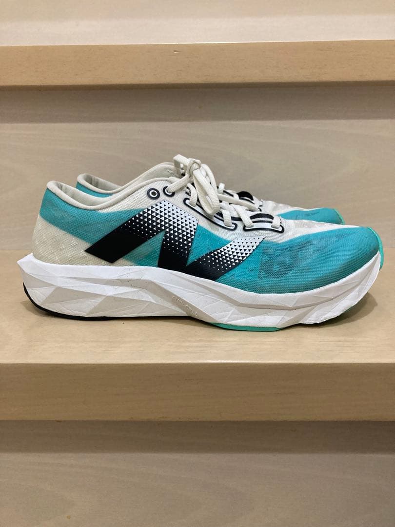 New Balance WFCNPCW FuelCell Pvlse v１