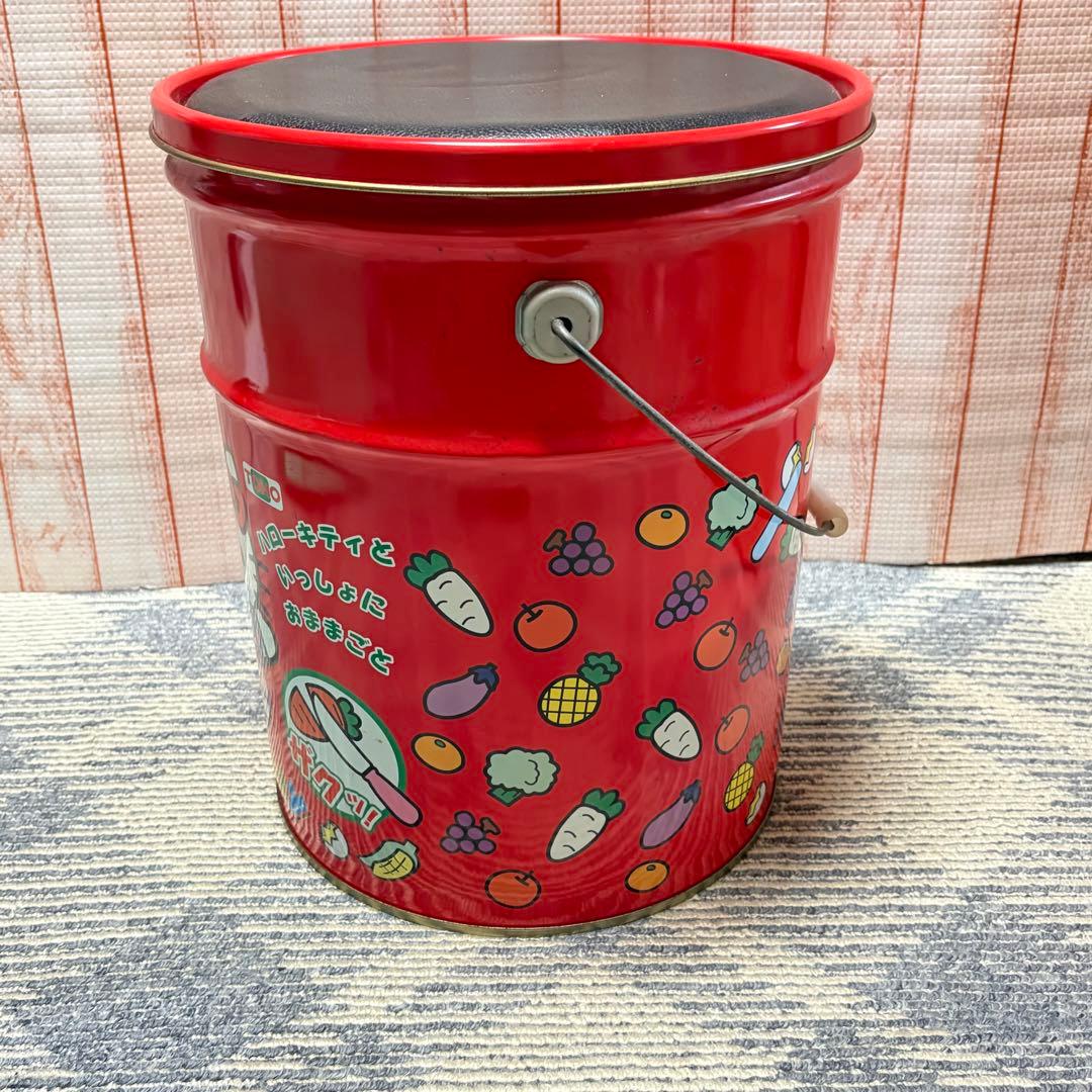 サンリオ　ハローキティ　ペール缶スツール