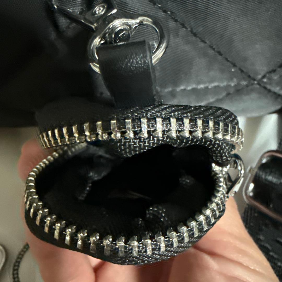 PRADA ブラック ノベルティナイロンバッグ