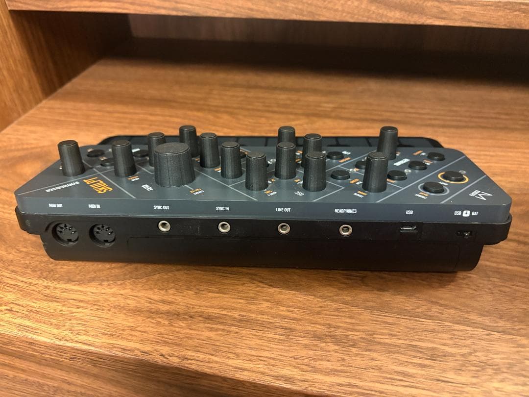 鍵盤楽器 Modal Electronics SKULPT
