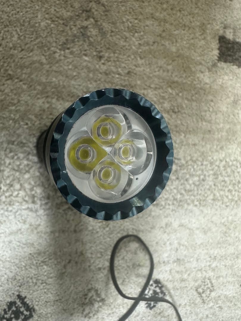ライト・ランタン Olight seeker3 pro