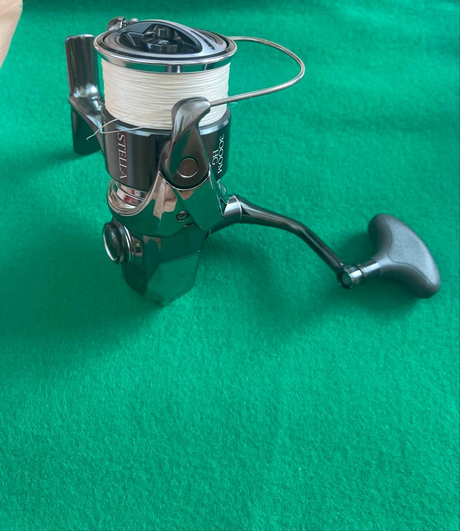 22 STELLA 3000MHG スピニングリール