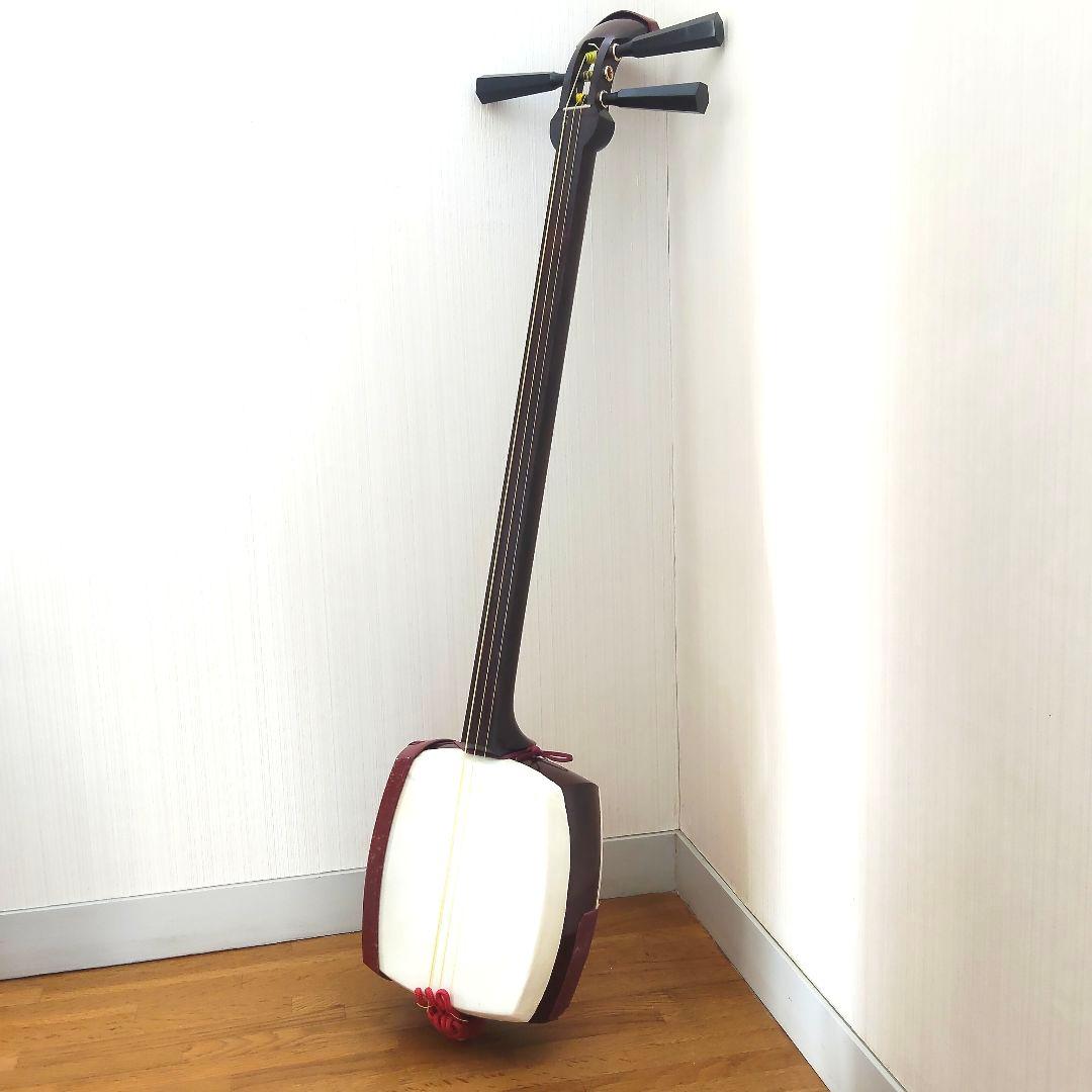 津軽三味線 紅木 丸打ち胴 トチあり 東さわり 仮継ぎ付き