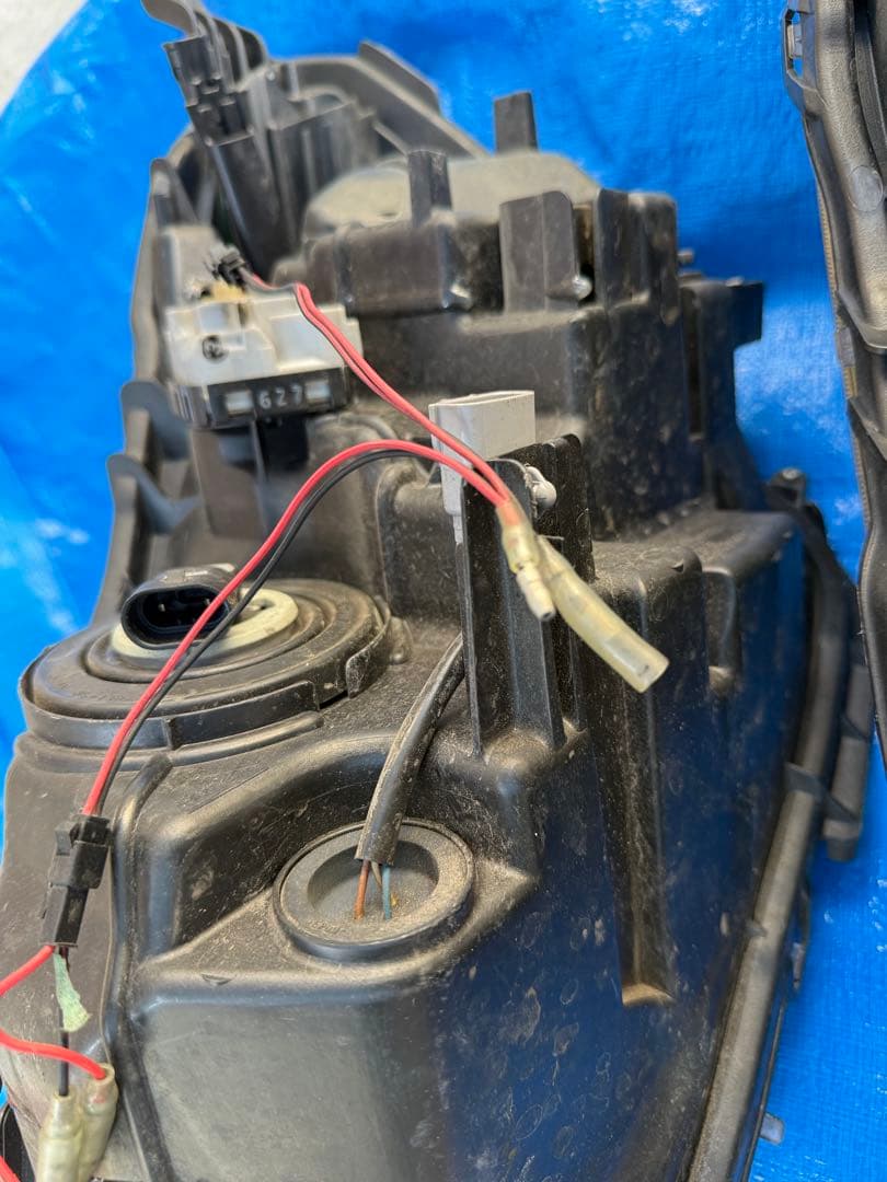 トヨタ アクア G's イカリング 流れるウインカー 加工済み ヘッドライト