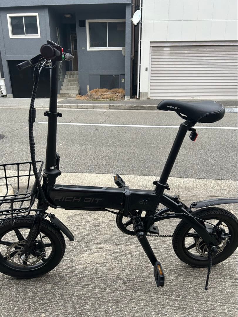 ほぼ新品RICH BIT CITY アシスト　ブラック電動自転車　ナンバー不要