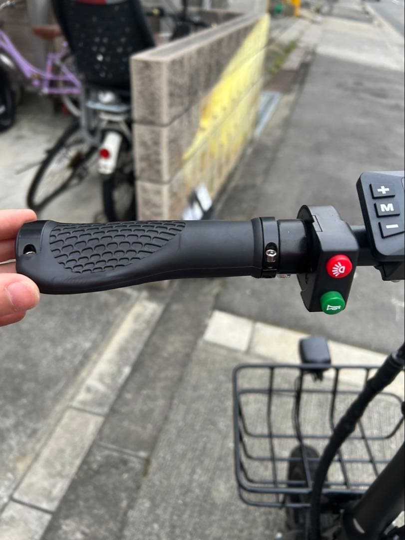 ほぼ新品RICH BIT CITY アシスト　ブラック電動自転車　ナンバー不要