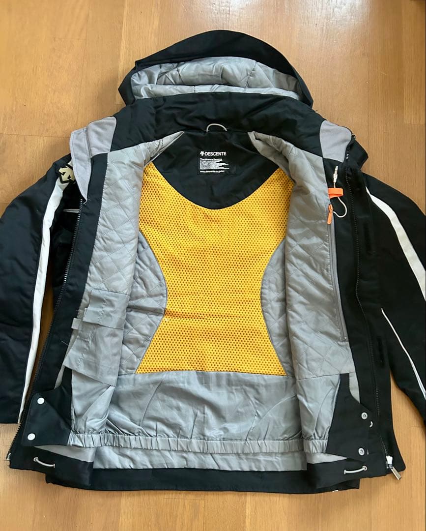 DESCENTE スノボ・スキーウェア DRA-8180 Lサイズ