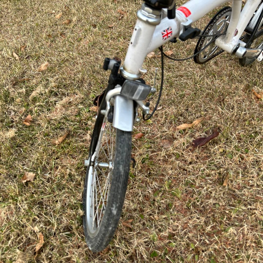 ブロンプトンBrompton折りたたみ自転車　ホワイト　BS6102 PART